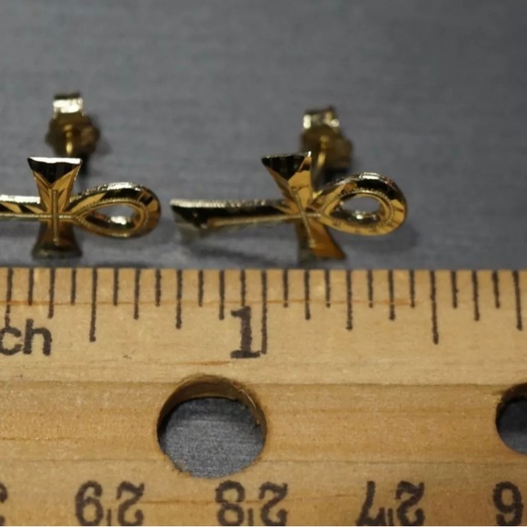 10K Solid Yellow Gold 0.75" Diamond Cut Egyptian Ankh Cross Stud Earrings - Picture 5 of 6